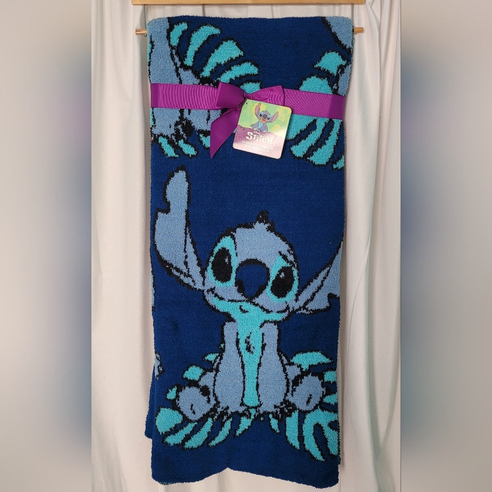 💙 Disney's Stitch Throw Blanket